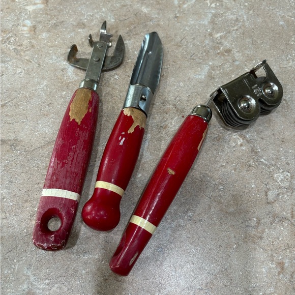 Vintage Ekco 3-piece Kitchen Tool Set: Knife Sharpener, Can Opener, and Peeler - Picture 1 of 12